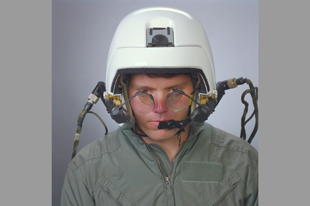 RASCAL color helmet mounted display with Oliver Field