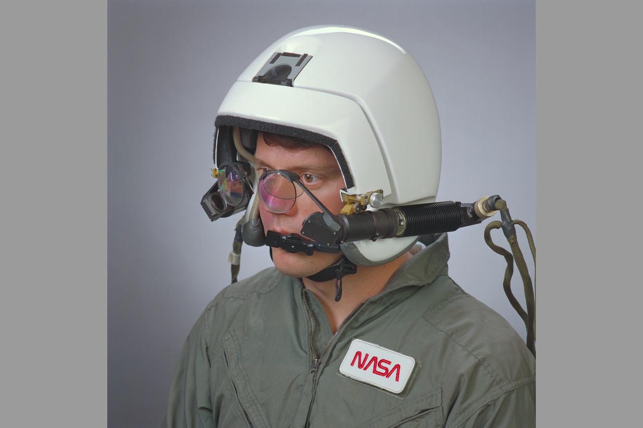 RASCAL color helmet mounted display with Oliver Field