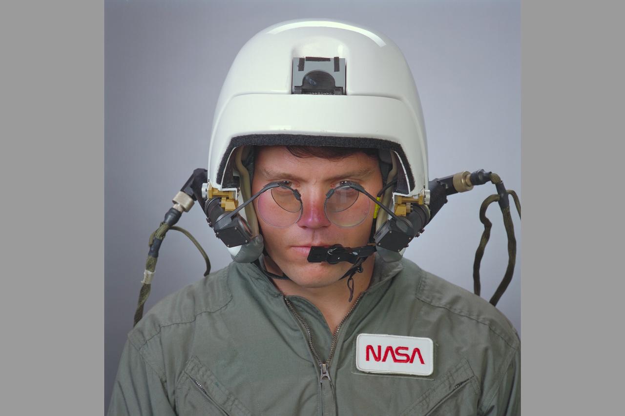 RASCAL color helmet mounted display with Oliver Field