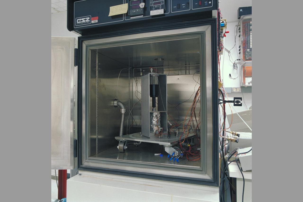 Mars Environmental Chamber.  Absorption Compression for Mars ISRU (In-SITU Resource Utilization) N-239.