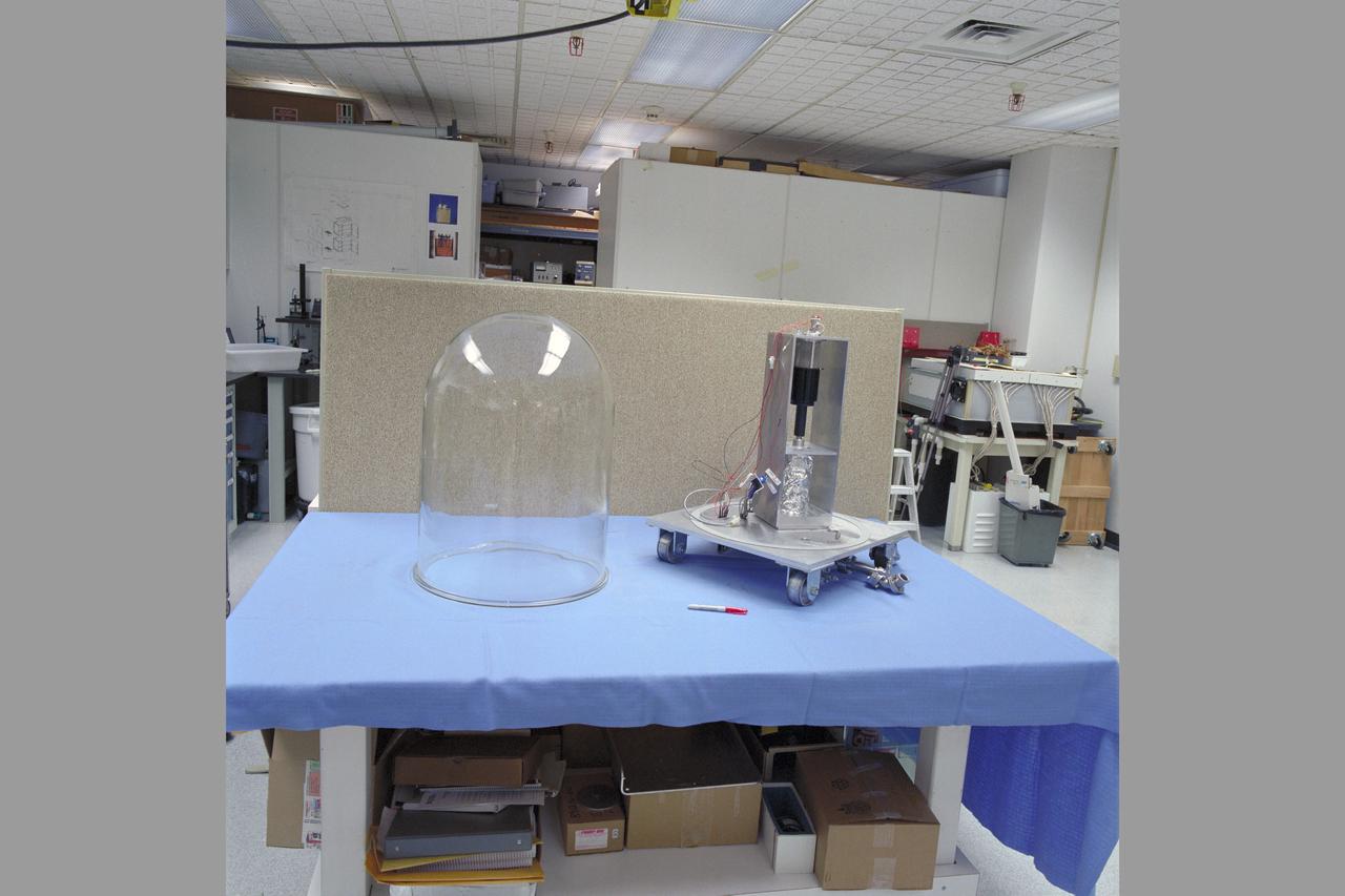 Mars Environmental Chamber. Absorption Compression for Mars ISRU (In-SITU Resource Utilization) N-239.