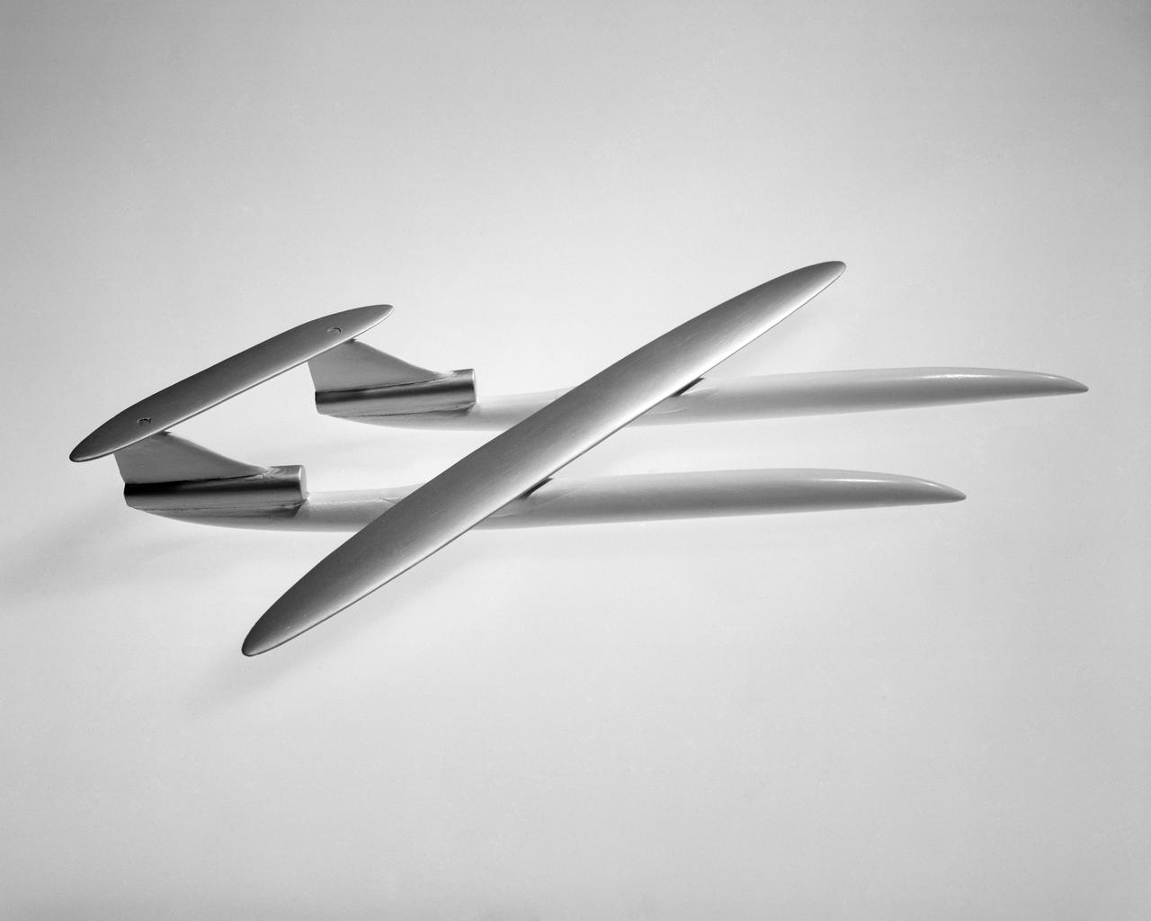 R.T. JONES OBLIQUE WING TRANSONIC TRANSPORT MODEL  2-BODY 'DOUBLE' FUSELAGE