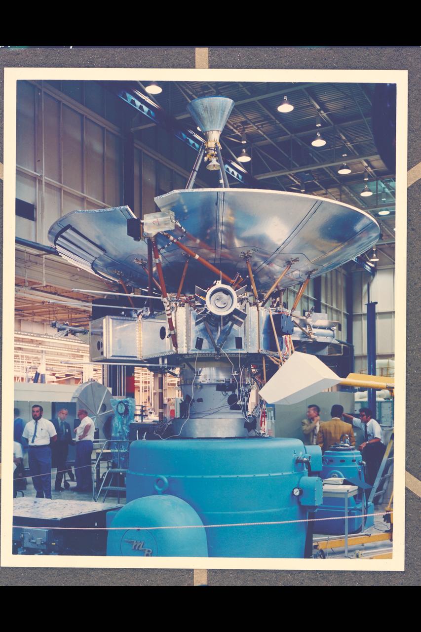Pioneer F/G spacecraft structural model on shaker