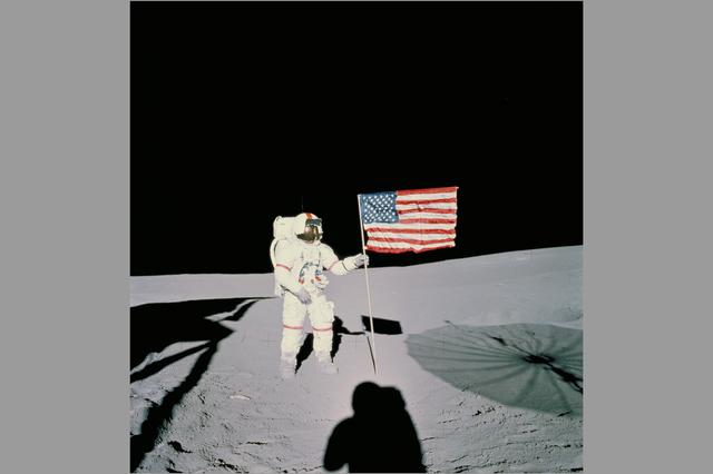 NASA image: ARC-1971-AS14-66-9232