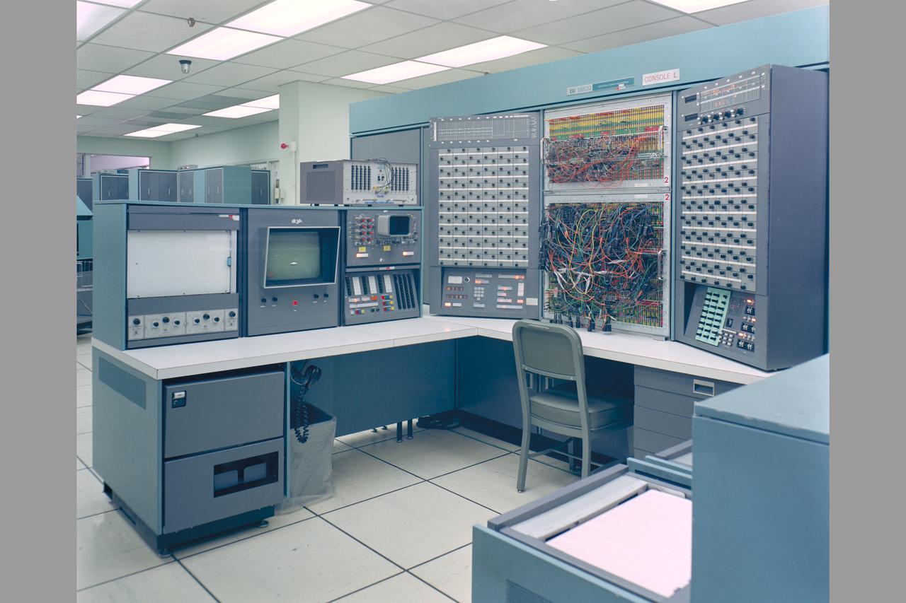 N-210 STOLAND Simulation: EAI 8800 SERVO Simulation.