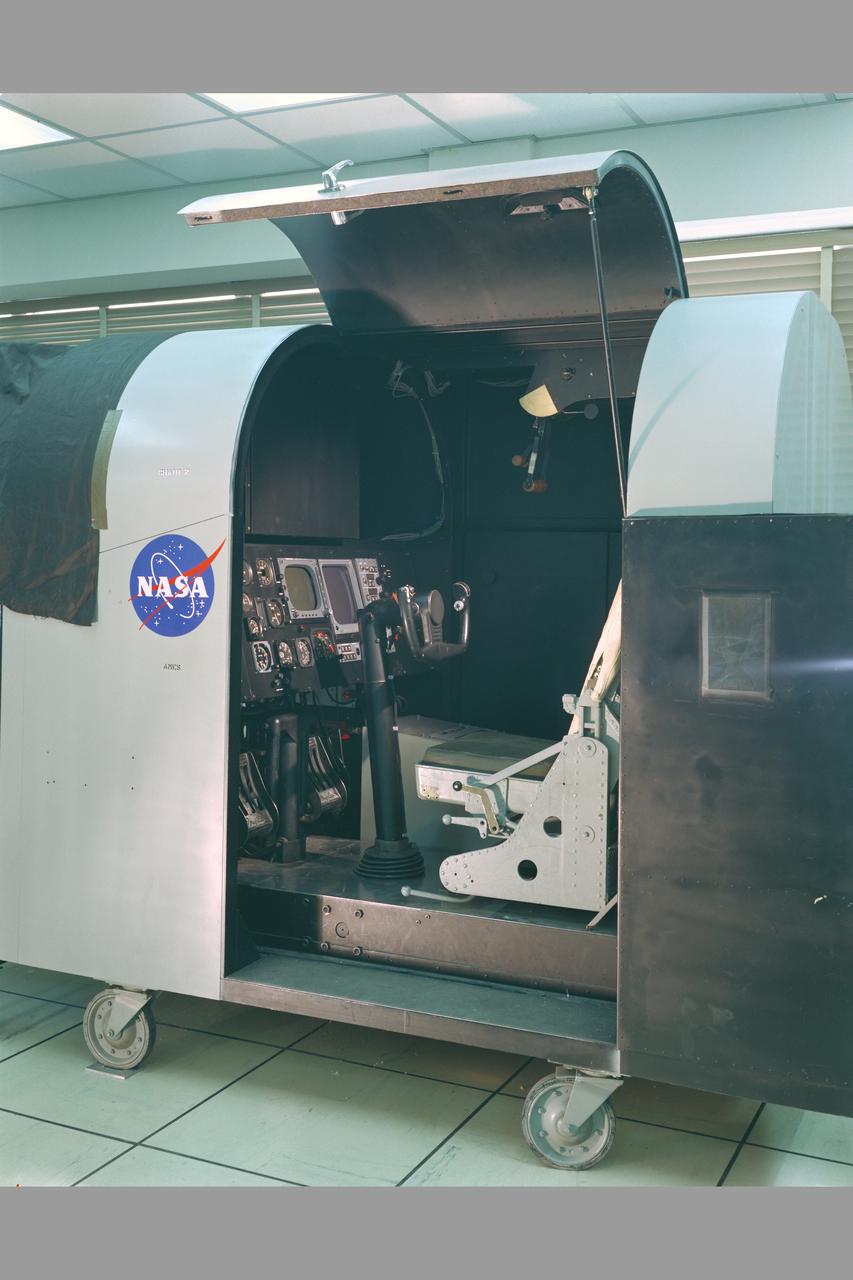 STOLAND Simulator N-210 - fixed base cab