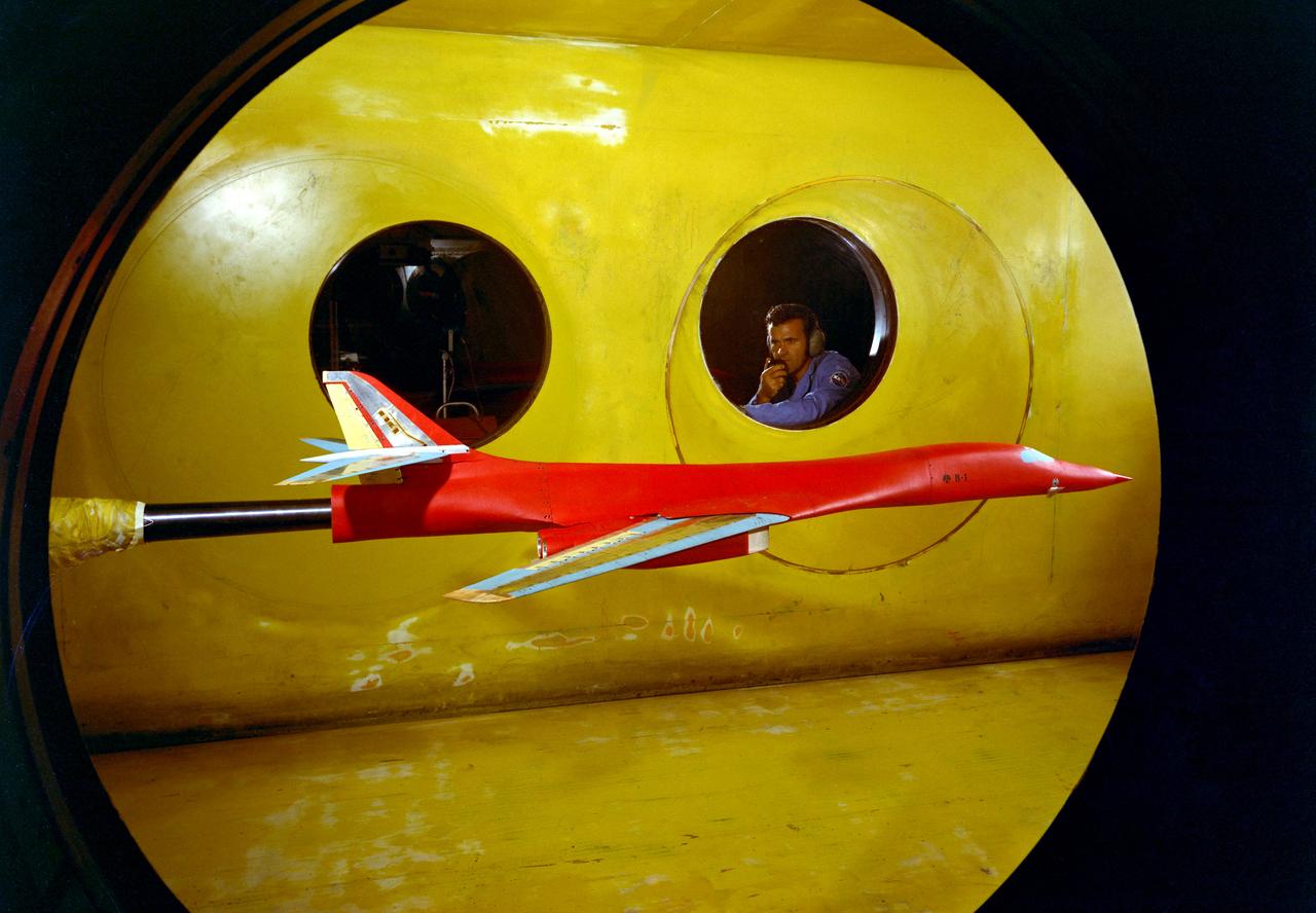 North American B-1.  9 x 7ft Wind Tunnel (Test 97-619).  test-619