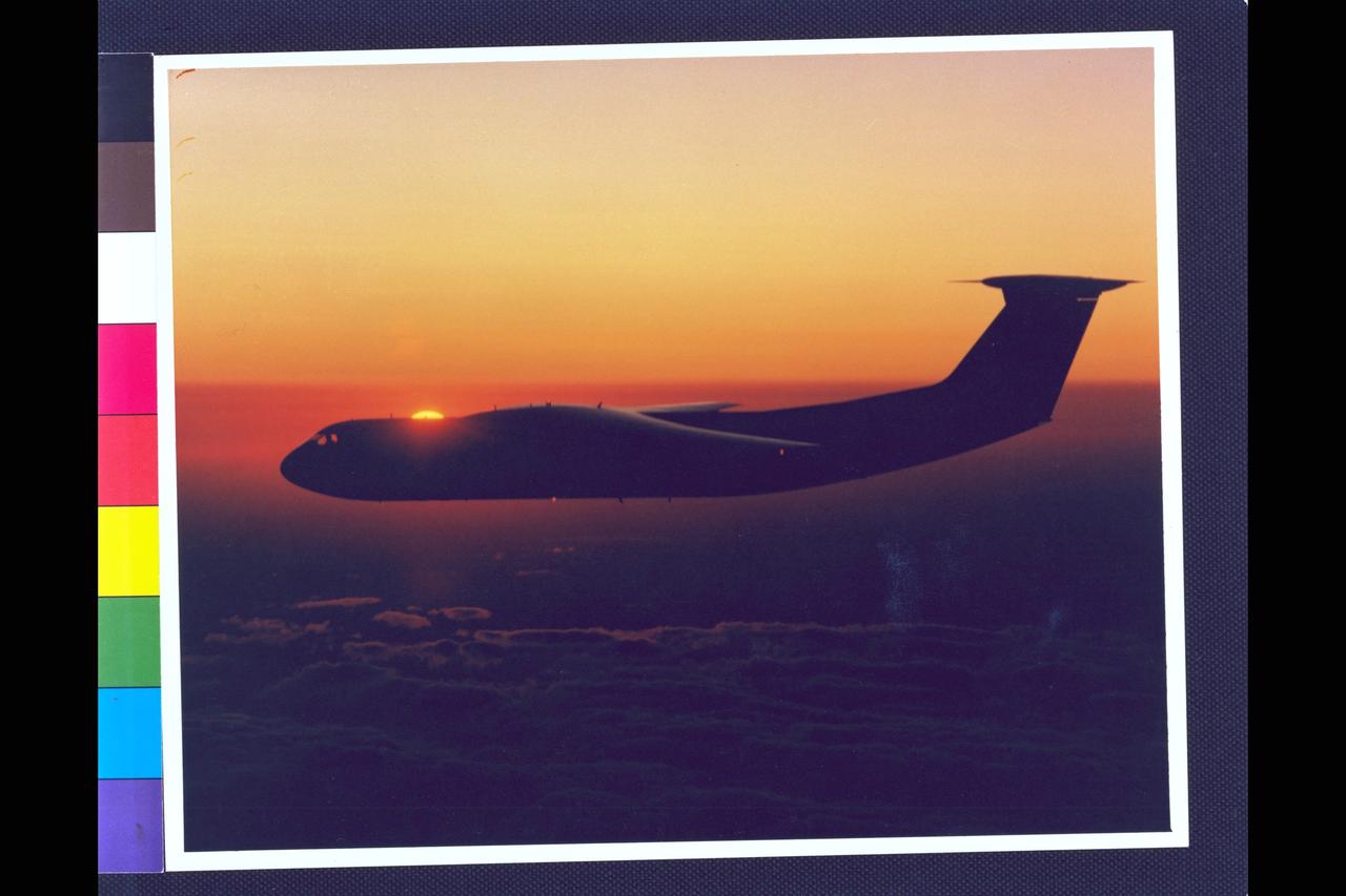 C-141 KAO returning home to Ames at sunrise