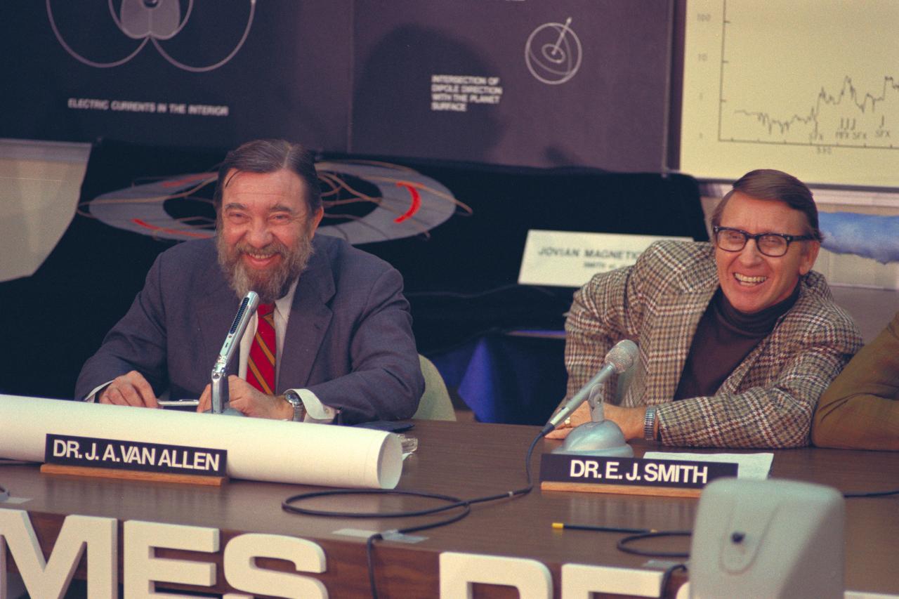 Dr James Van Allen (L) and Dr E. J. Smith (R) during press conference for Pioneer 11 Jupiter encounter