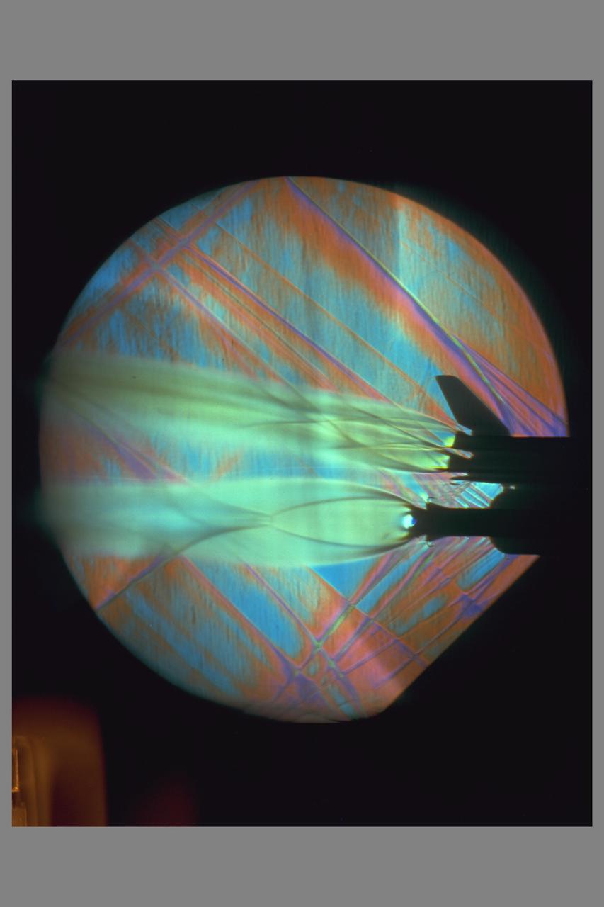 Schlieren: Space Shuttle Plume Test-97-044-1 in 9x7ft w.t.