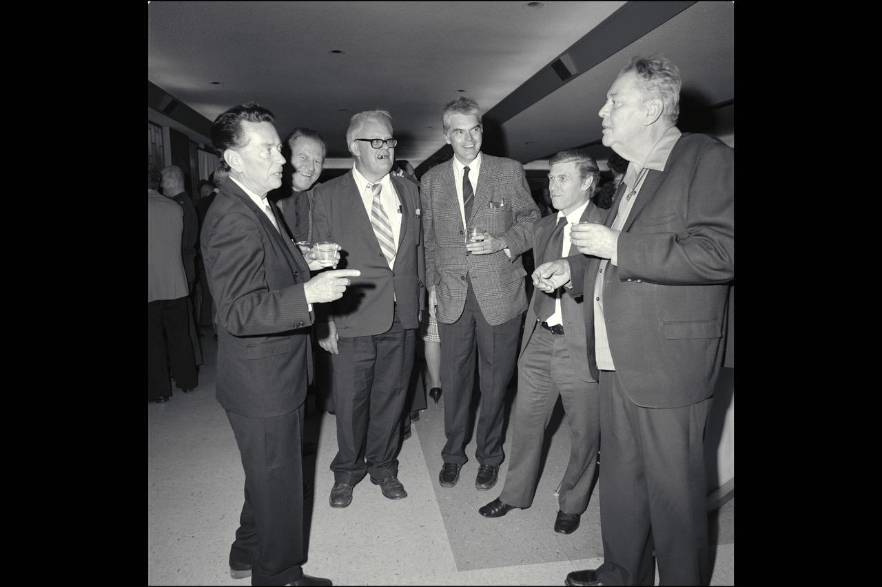 The Ames spirit of free and vigorous discussion; Left to right: R. T. Jones, Jack Nielsen, Hans Mark, Leonard Roberts and Harvey Allen during an award ceremony honoring R.T. Jones.