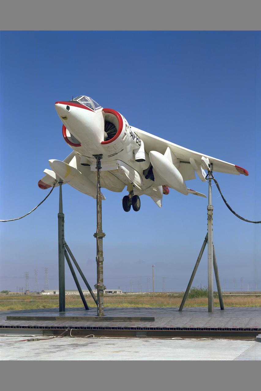 NASA/NAVAIR AV-8B aircraft test-493 at Static Test Stand Facility