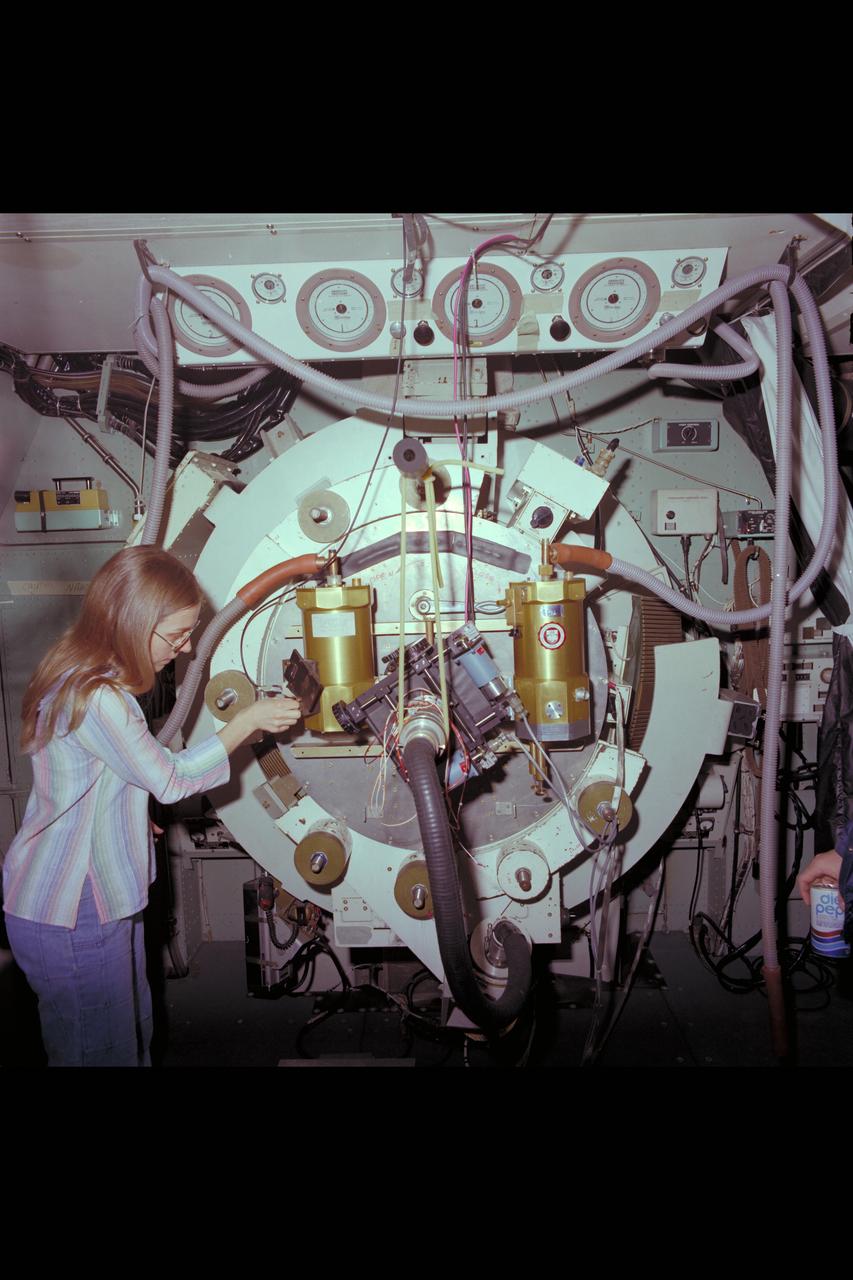C-141 Circular Variable Filter Spectrometer & Yerkes Infrared (Group Photo)