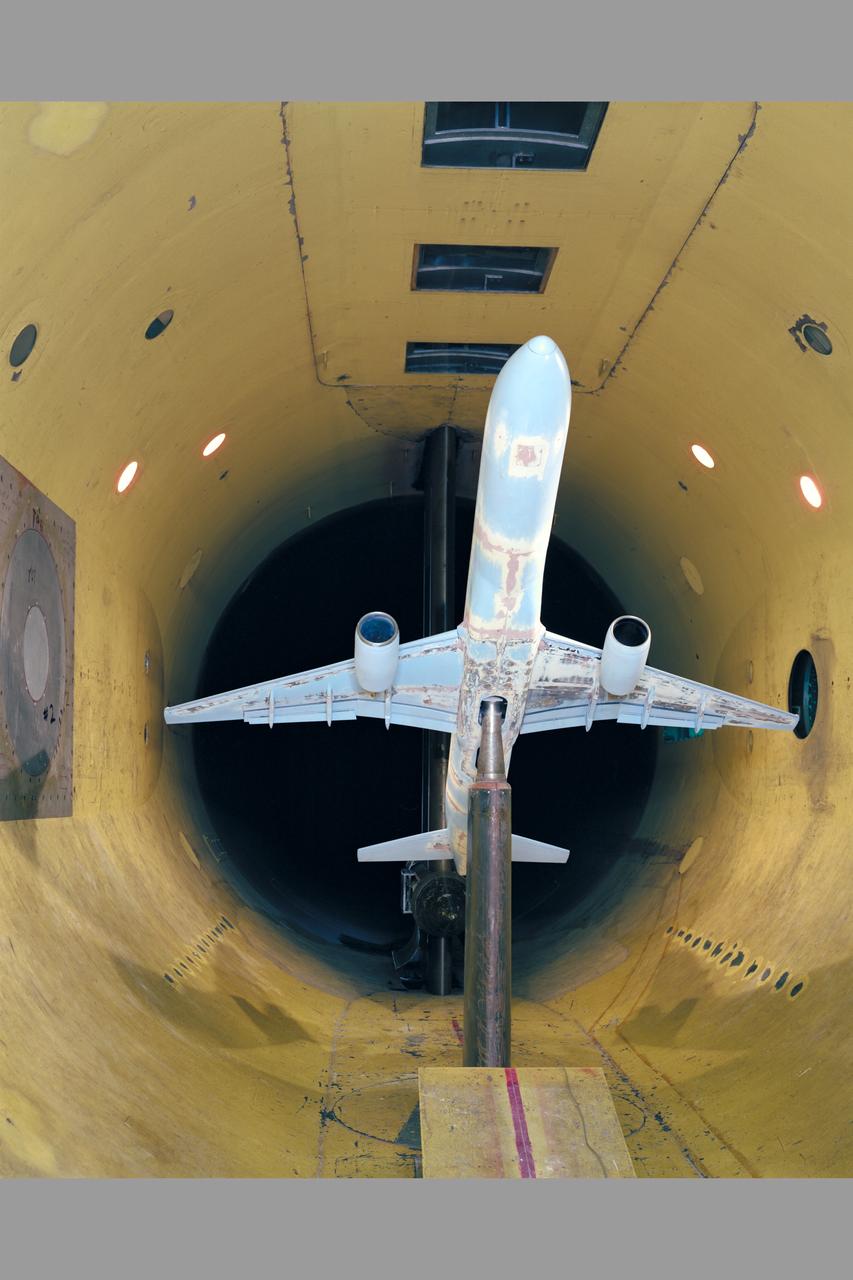 Boeing 757 model test-341 in 12ft w.t.