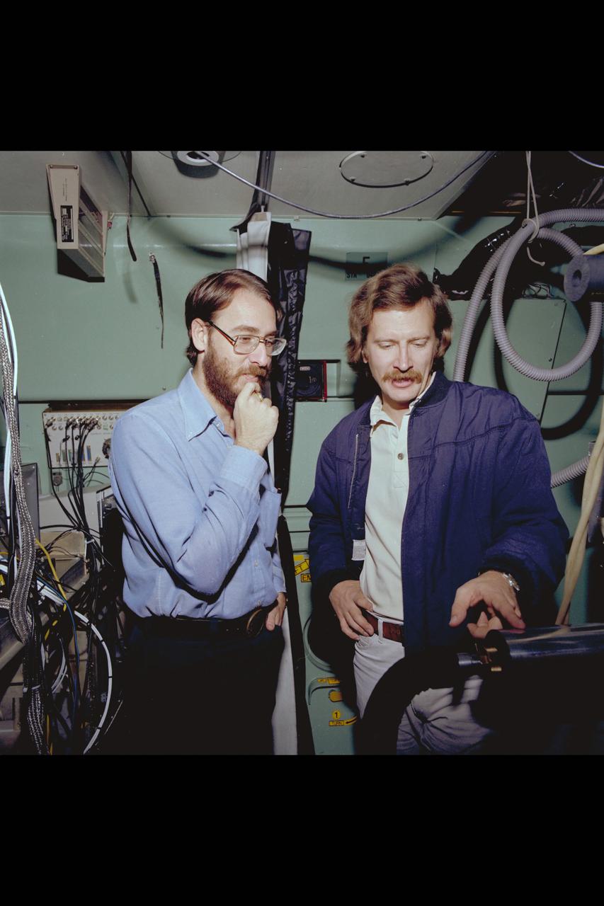 C-141 KAO Research Team for December 1979