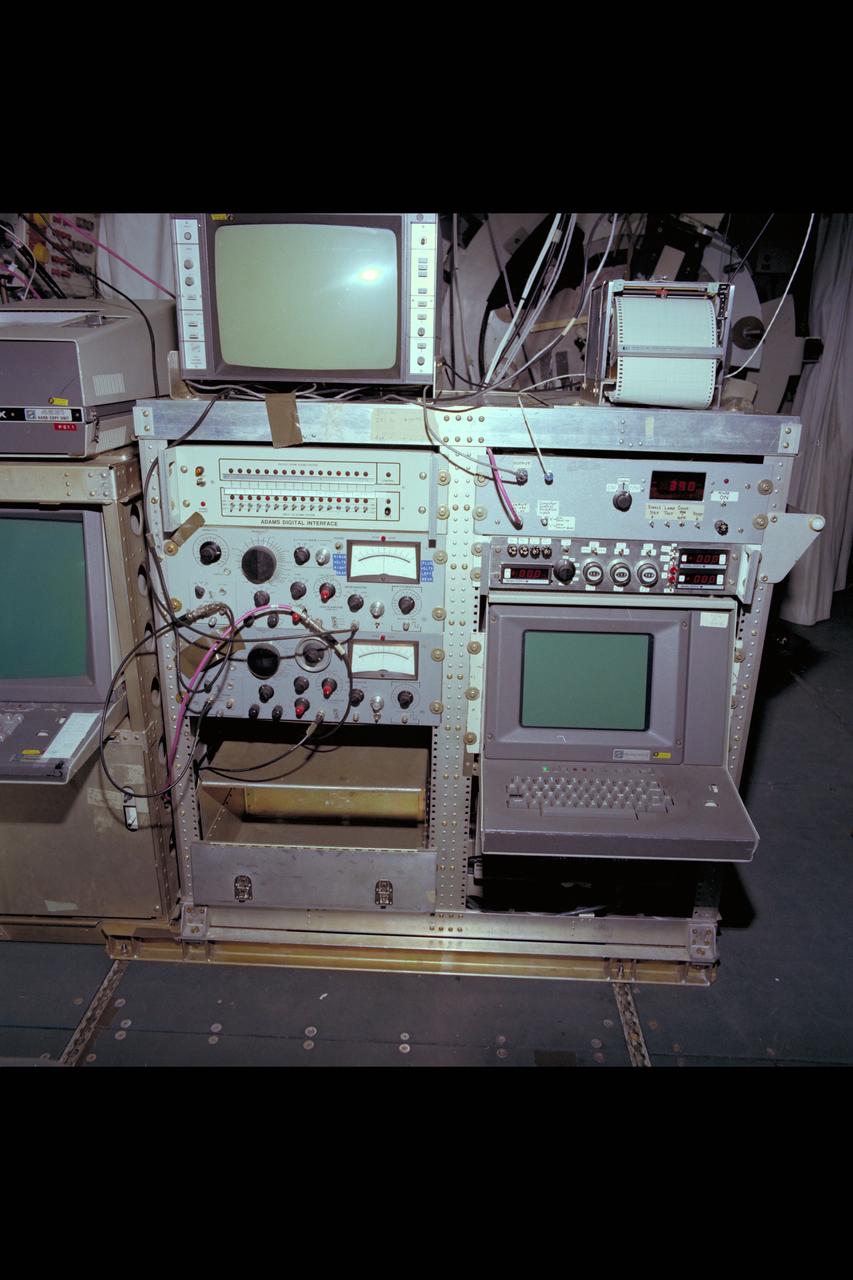 C-141 KAO Research Team for December 1979: Computer equipment