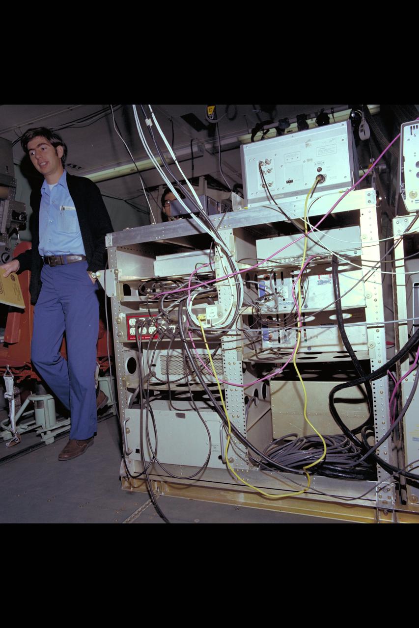 C-141 KAO Research Team for December 1979: Computer equipment