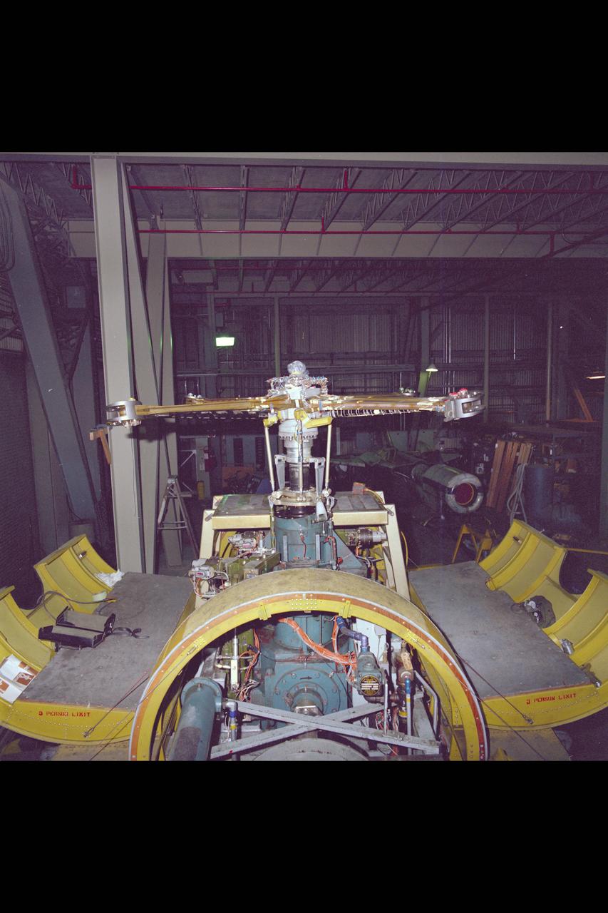 Bearingless Main Rotor