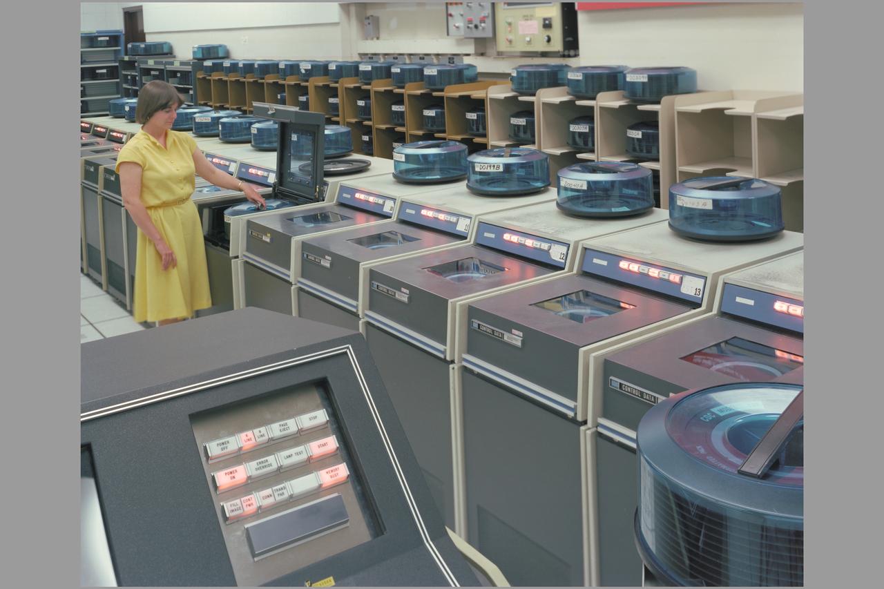 N-233 computer hardware Vax Control Data