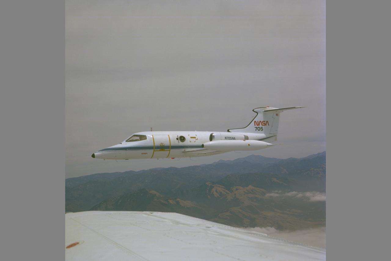 Lear Jet (NASA-705) in flight
