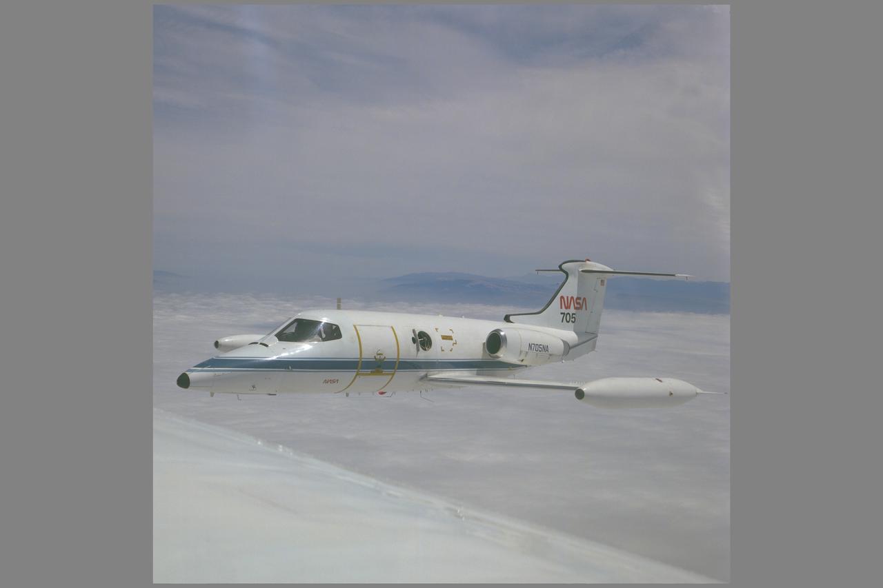 Lear Jet (NASA-705) in flight