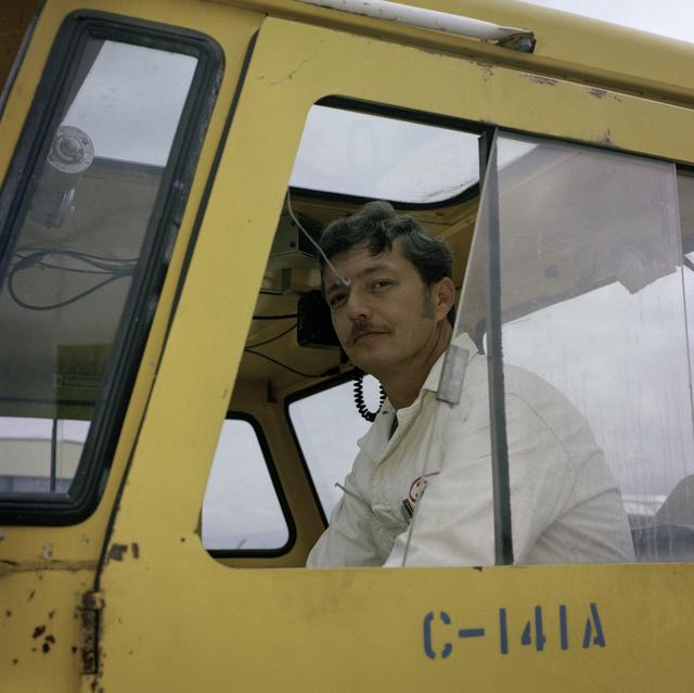 ARC-1983-AC83-0409-33-Edit