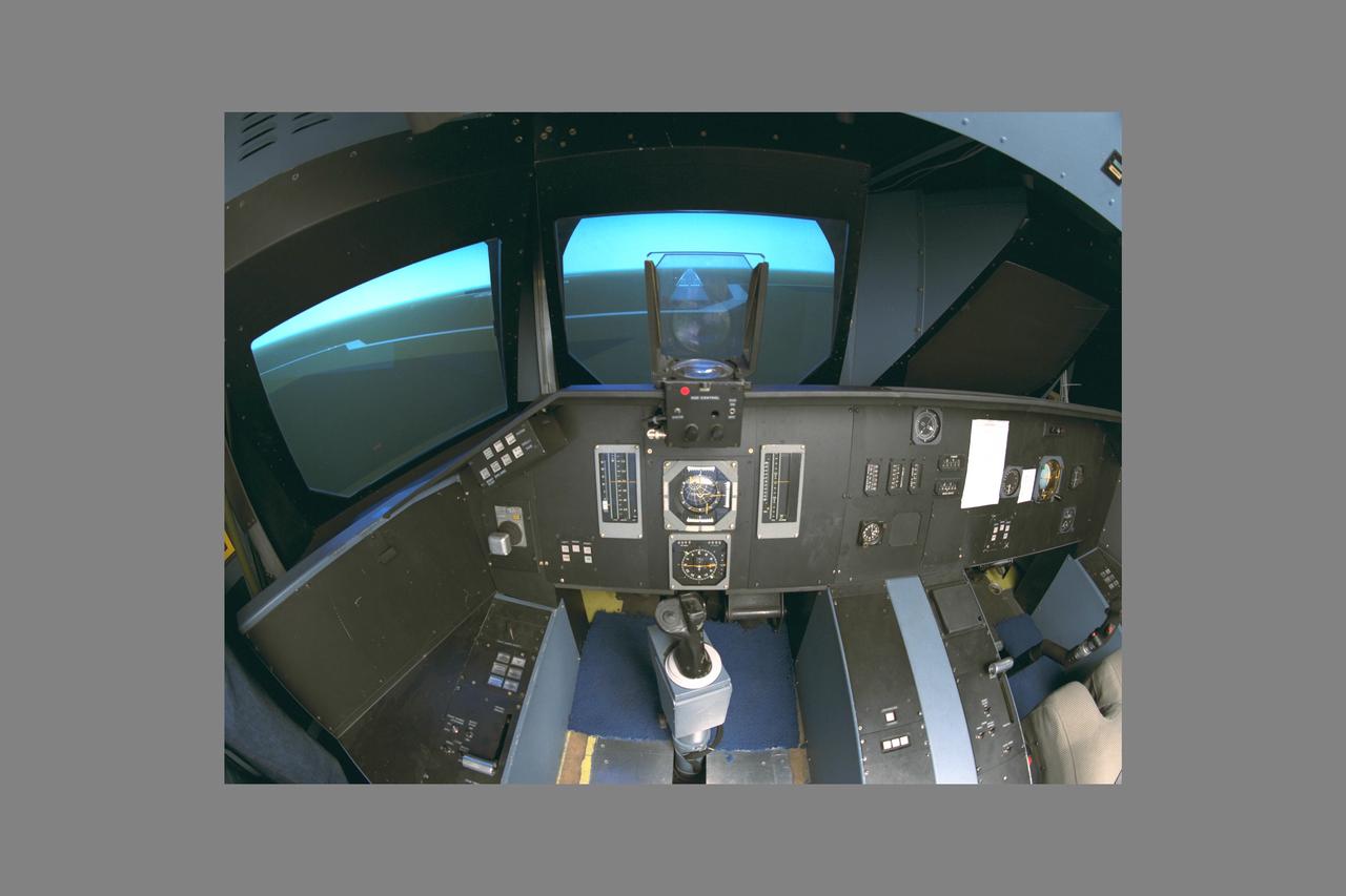 VMS: S-Cab (Space Shuttle configuration) with heads-up display on runway.