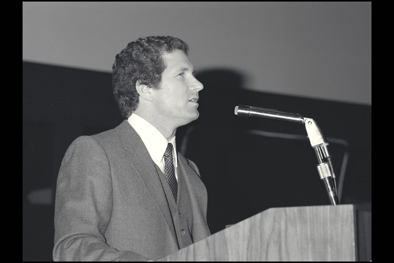 Ames Director William 'Bill' Ballhaus address the Helicopter Dynamics Conference