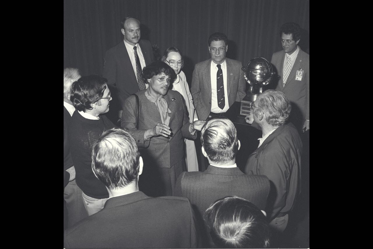 EEO trophy ceremonies: Speaker Dr Jenkins chats with Ames employees
