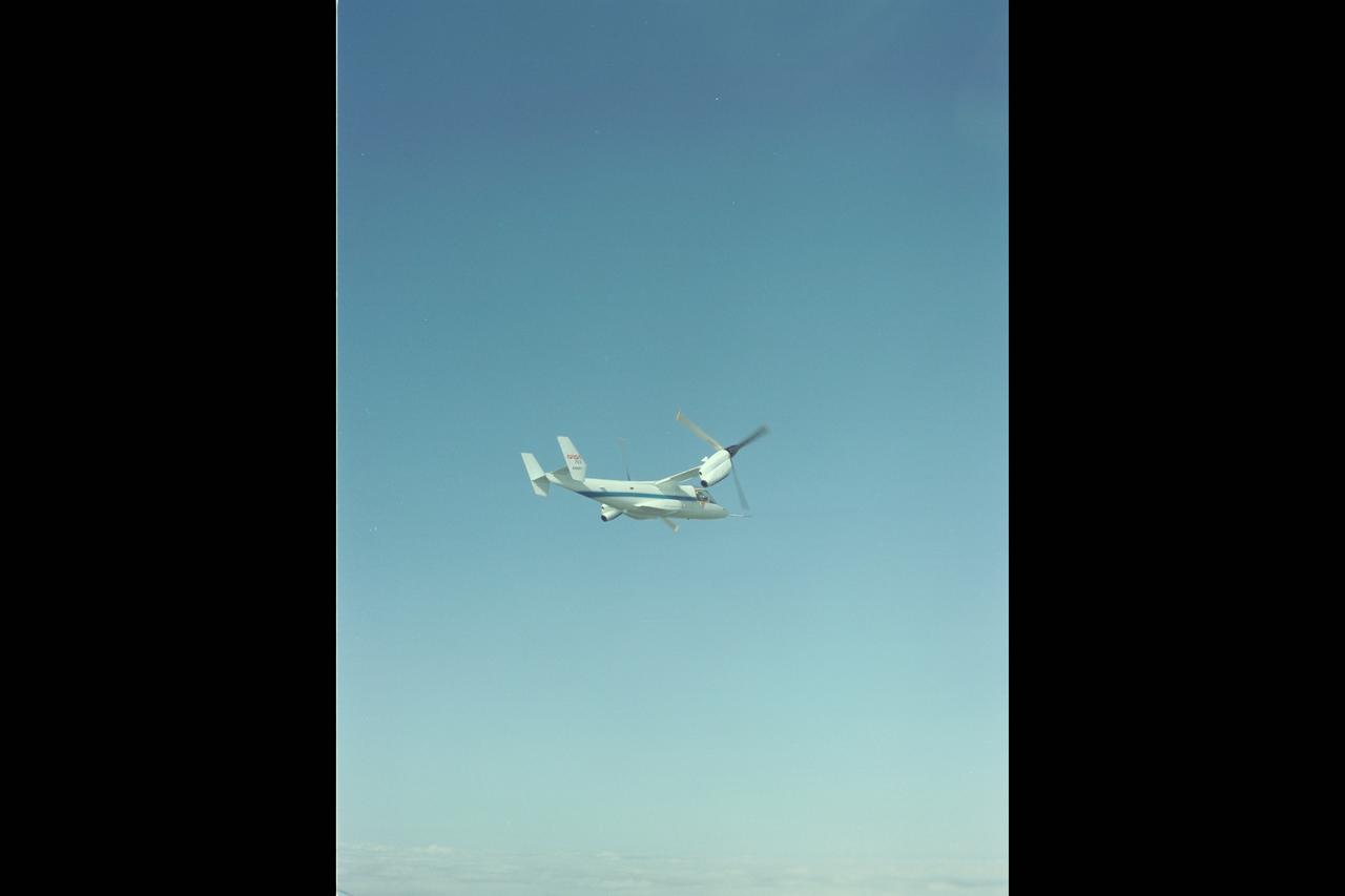XV-15 Tilt Rotor (NASA-703) in conversion flight at Ames Research Center