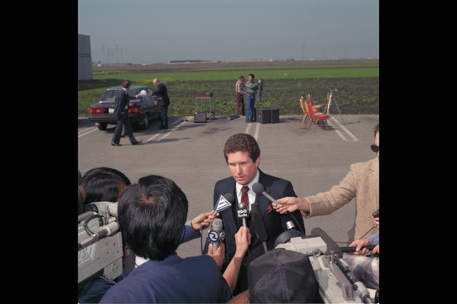 NASA image: ARC-1985-AC85-0194-27