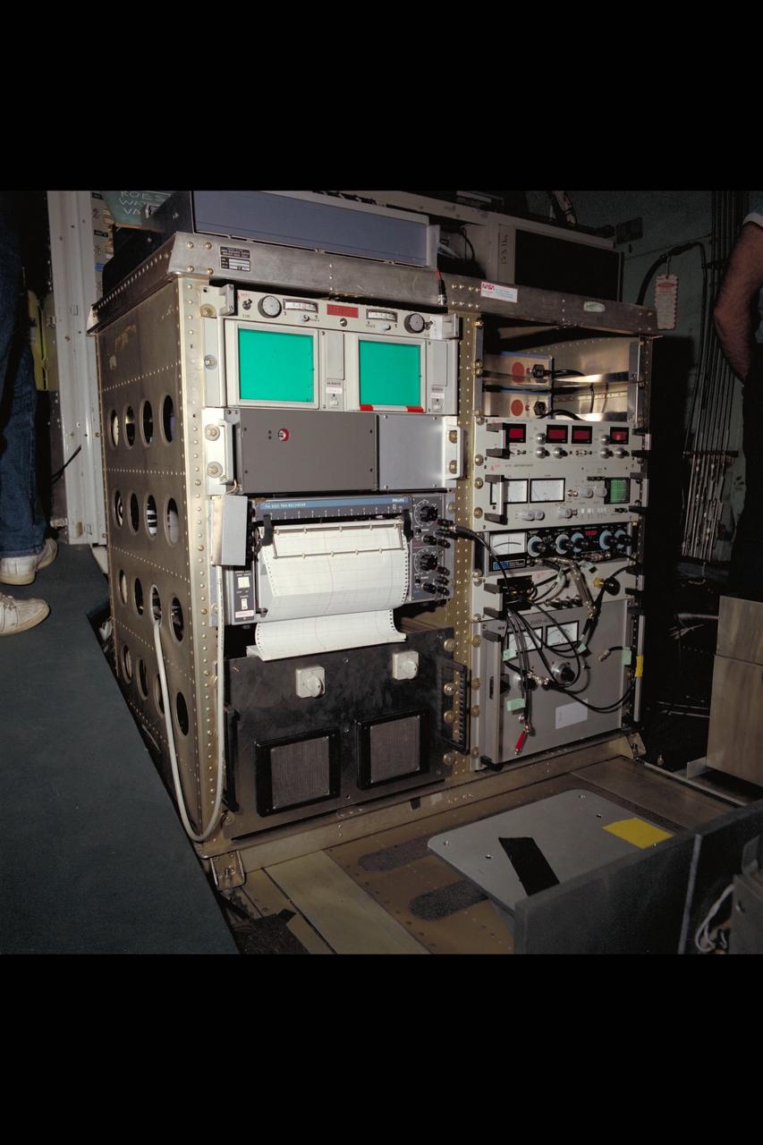 C-141 KAO: Planck Institute Heterdyne Spectrometer