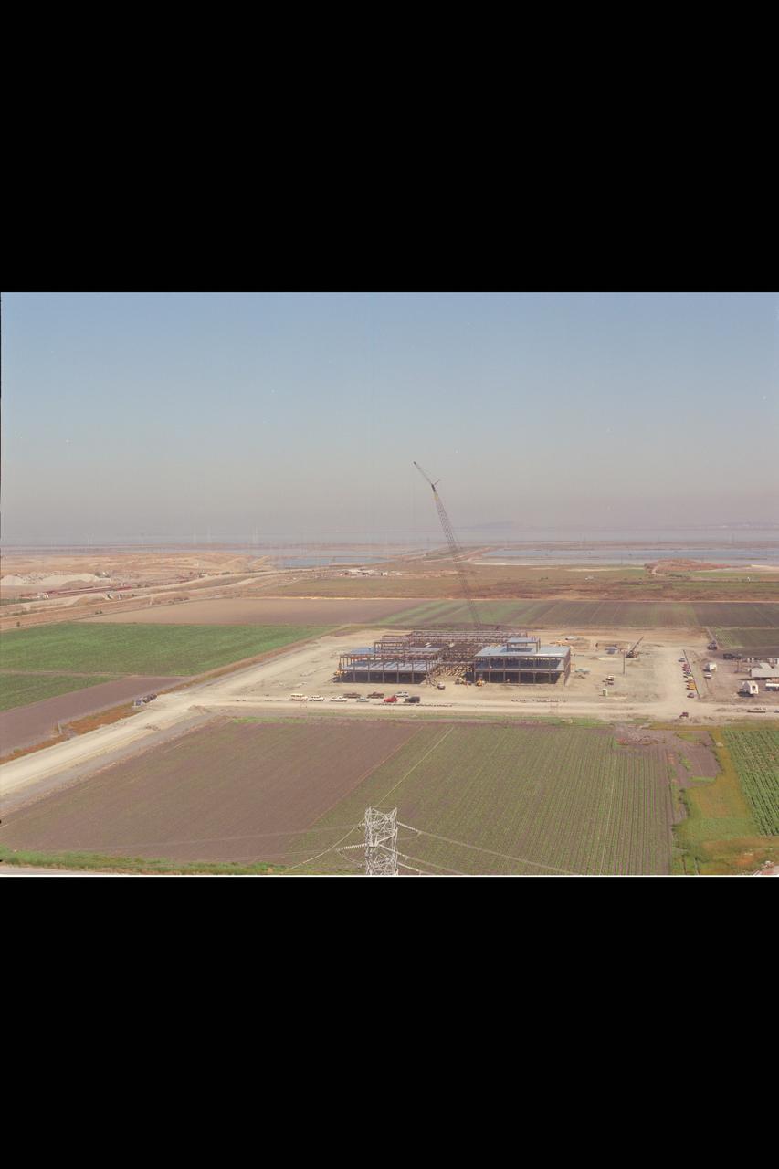 N-258 NAS (Numerical Aerodynamic Simulation) Facility, Roof Top Aerials of construction site, framing