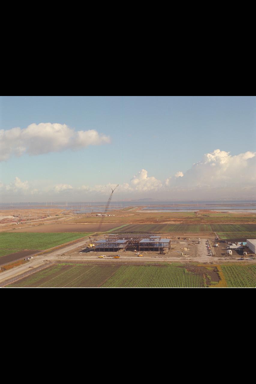 N-258 NAS (Numerical Aerodynamic Simulation) Facility, Roof Top Aerials of construction site, framing