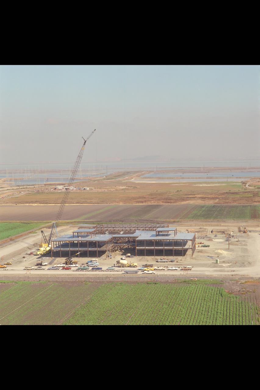 N-258 NAS (Numerical Aerodynamic Simulation) Facility, Roof Top Aerials of construction site, framing