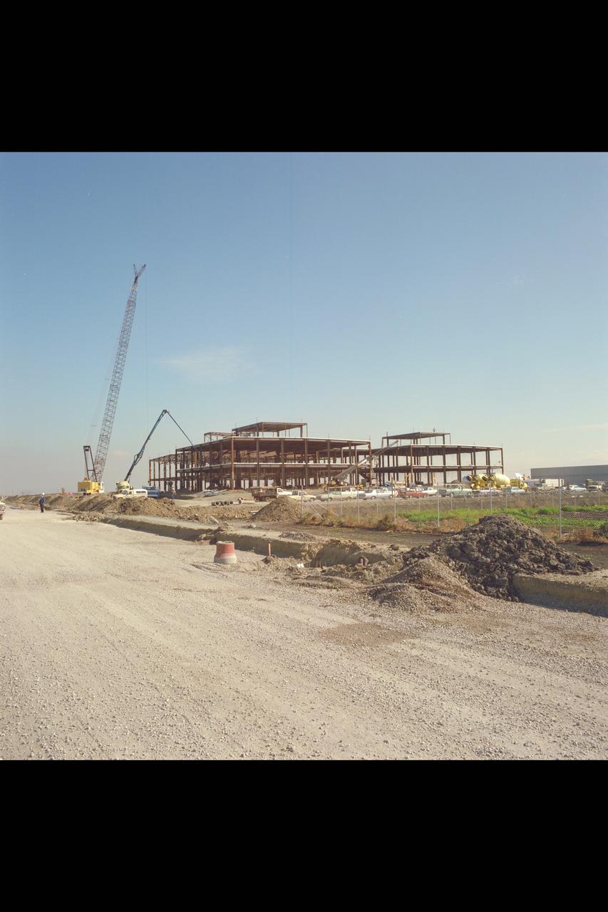 N-258 NAS (Numerical Aerodynamic Simulation) Facility, Roof Top Aerials of construction site, framing