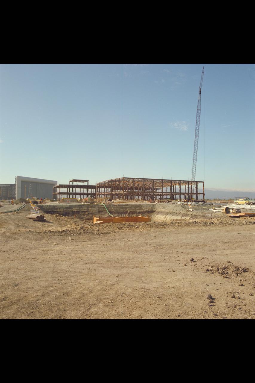N-258 NAS (Numerical Aerodynamic Simulation) Facility, Roof Top Aerials of construction site, framing