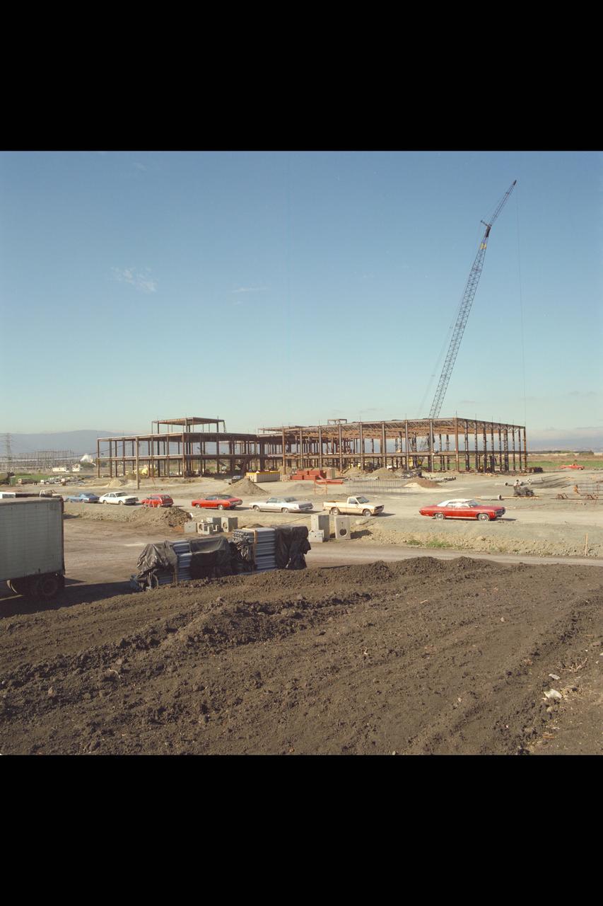 N-258 NAS (Numerical Aerodynamic Simulation) Facility, Roof Top Aerials of construction site, framing