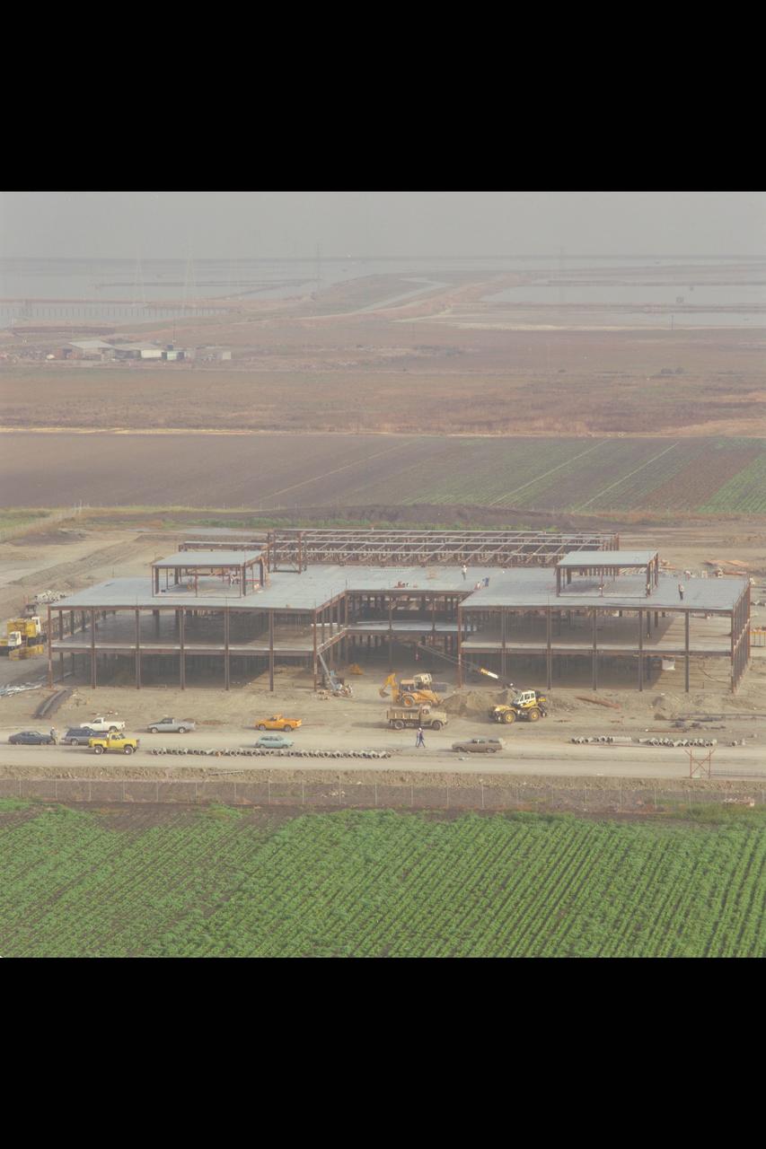 N-258 NAS (Numerical Aerodynamic Simulation) Facility, Roof Top Aerials of construction site, framing
