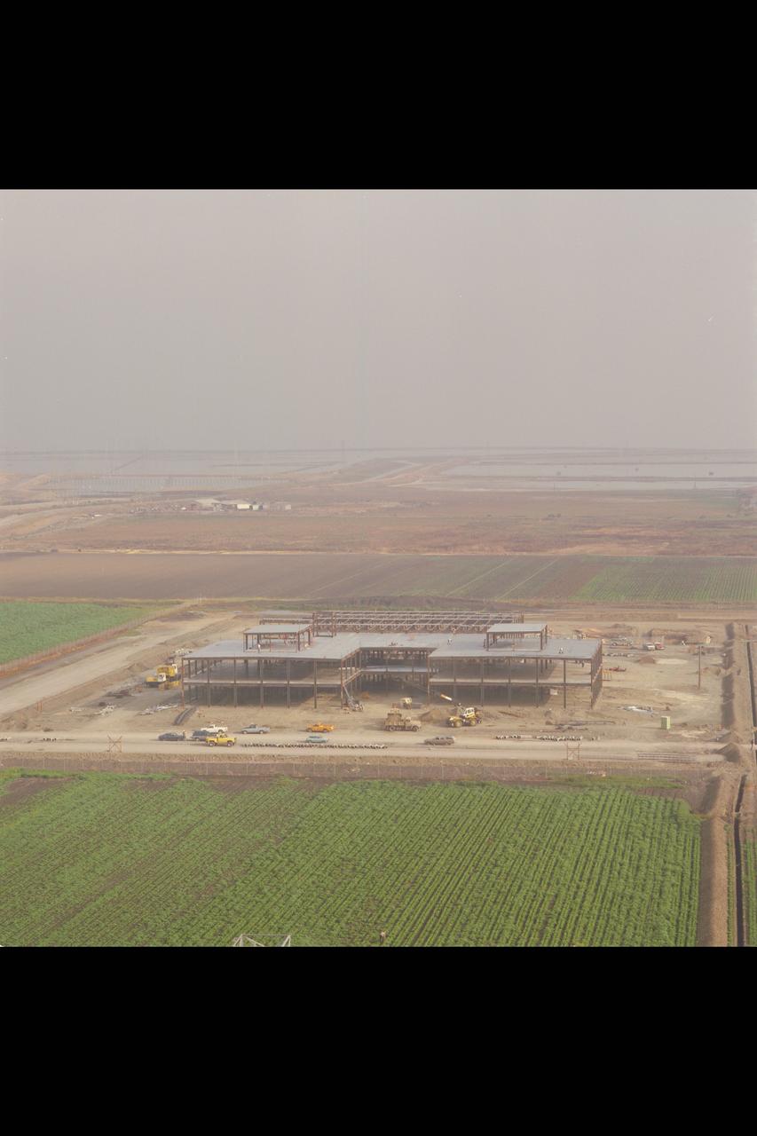 N-258 NAS (Numerical Aerodynamic Simulation) Facility, Aerials of construction site, framing
