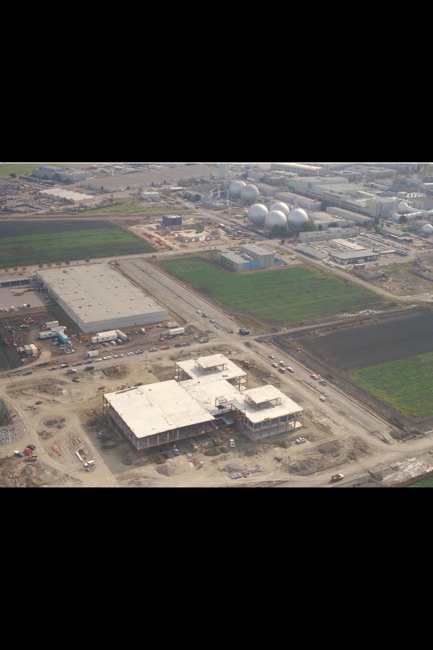 N-258 NAS (Numerical Aerodynamic Simulation) Facility, Aerials of construction site, framing