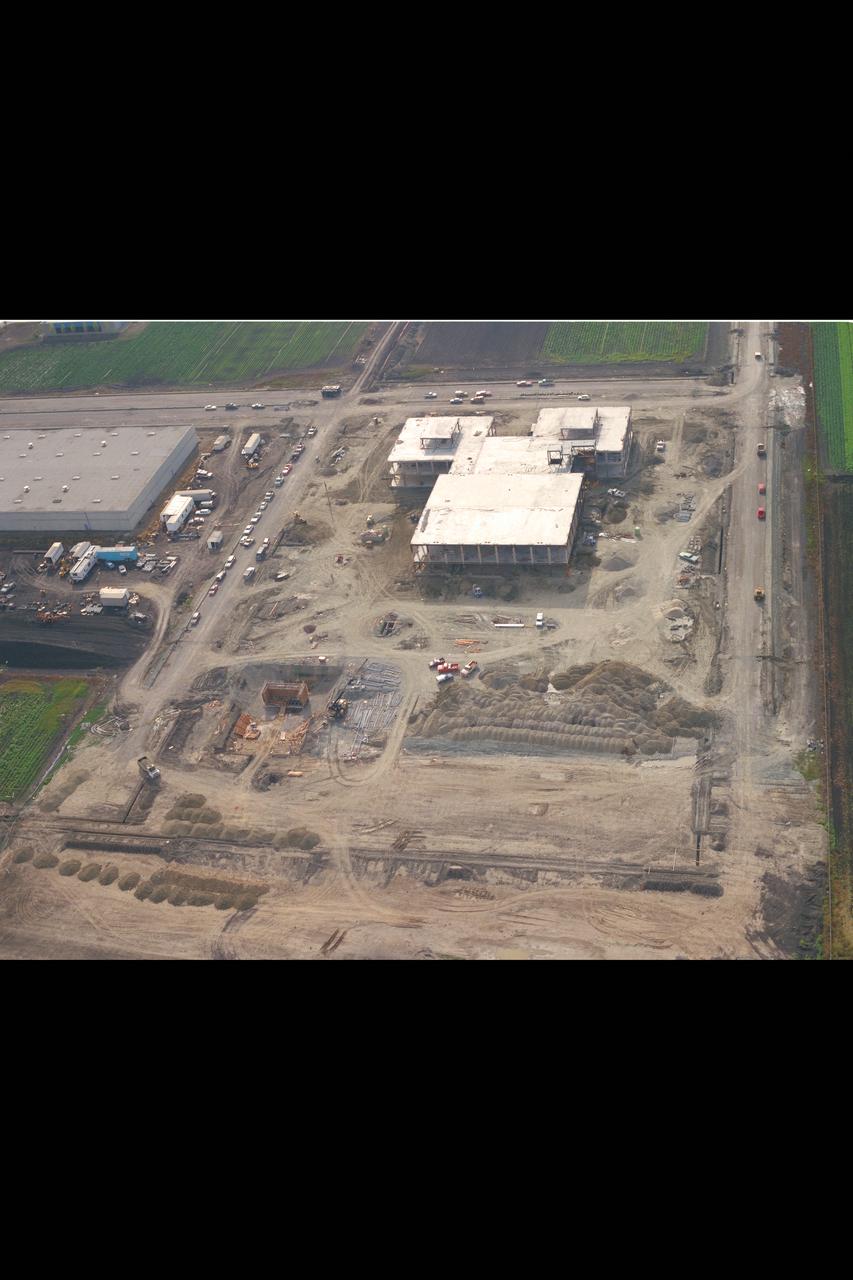 N-258 NAS (Numerical Aerodynamic Simulation) Facility, Aerials of construction site, framing