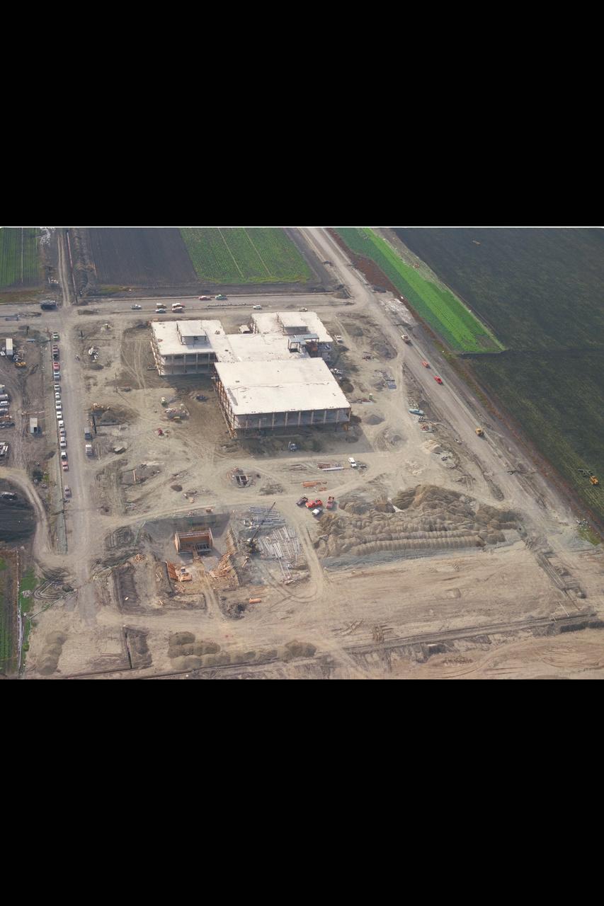 N-258 NAS (Numerical Aerodynamic Simulation) Facility, Aerials of construction site, framing