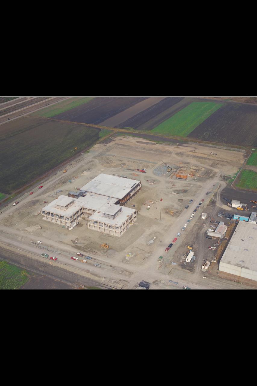 N-258 NAS (Numerical Aerodynamic Simulation) Facility, Aerials of construction site, framing
