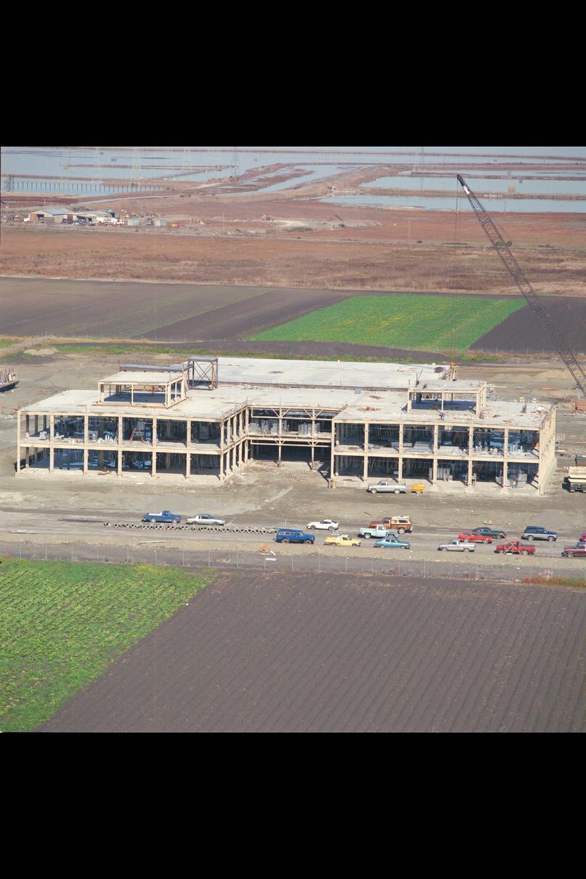 N-258 NAS (Numerical Aerodynamic Simulation) Facility, Aerials of construction site, framing