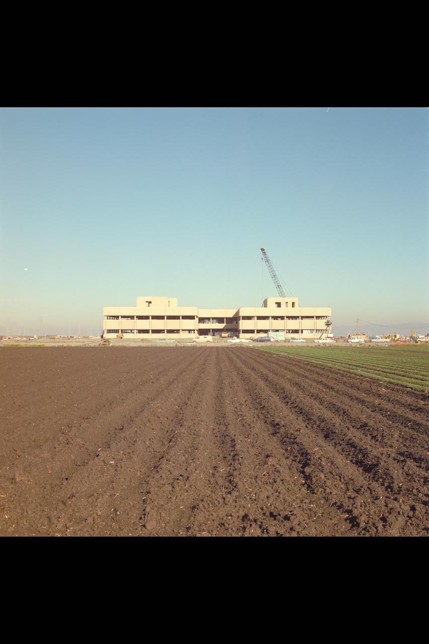 N-258 NAS (Numerical Aerodynamic Simulation) Facility, Construction Site, Framing