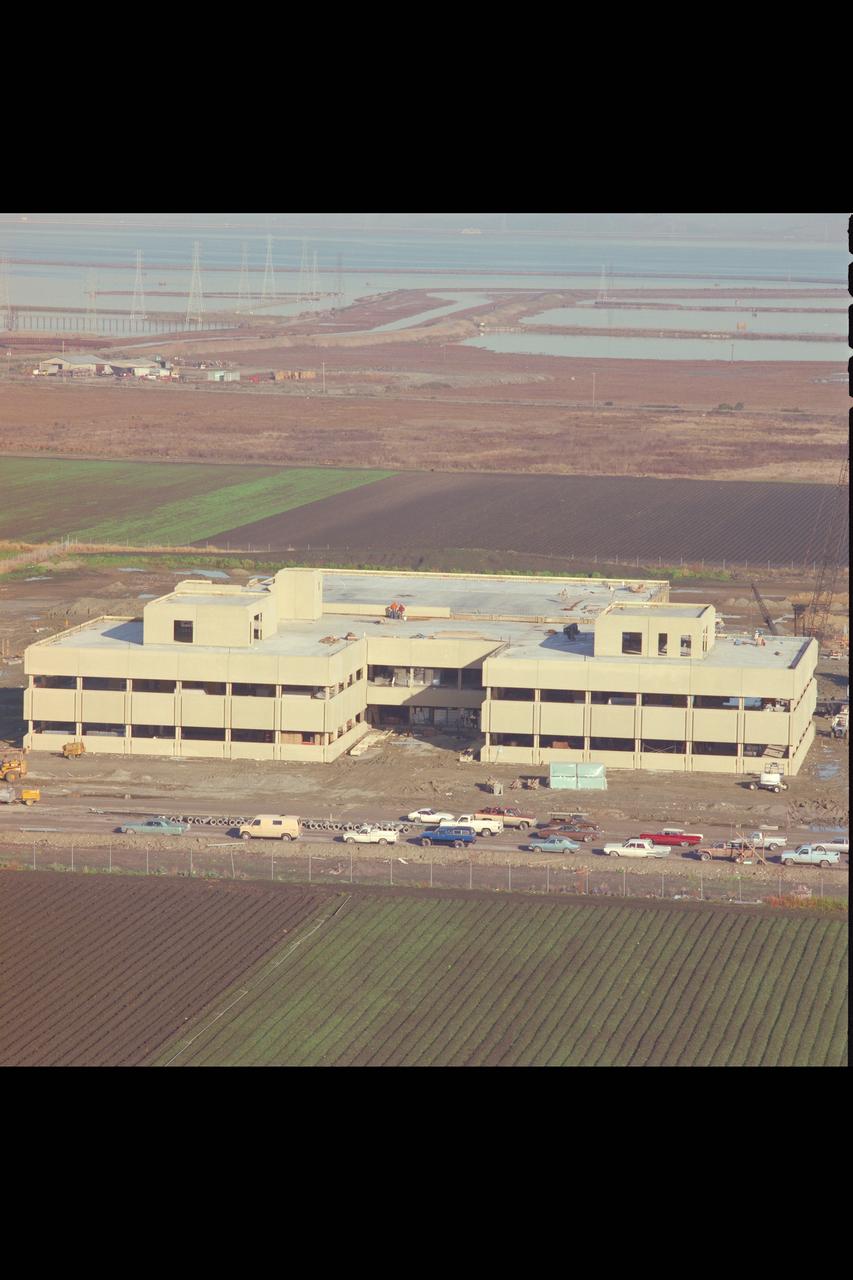 N-258 NAS (Numerical Aerodynamic Simulation) Facility, Roof Top Aerial of Construction Site, Framing