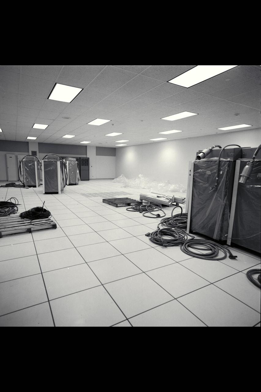 N-258 NAS Facility computer room (construction)