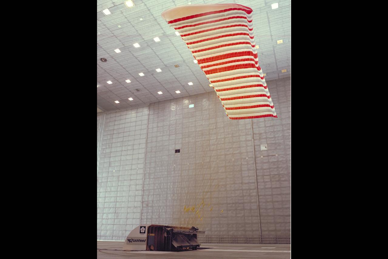 Advanced Recovery Systems Parafoil test 80x120ft w.t. test-004