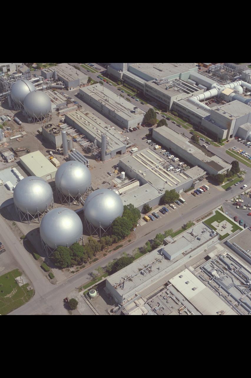 AMES FACILITY AERIALS - N-262